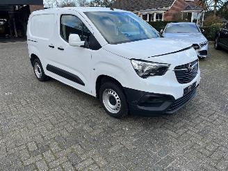 dommages camions /poids lourds Opel Combo 1.6 D L1H1 EDITION. 2019/7