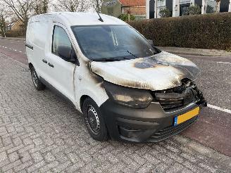 Vaurioauto  commercial vehicles Renault Kangoo 1.5 dcI 2021/6
