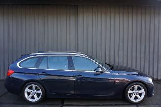 dommages motocyclettes  BMW 3-serie 320d  120kW Automaat EDE Executive 2013/8