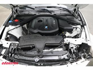 BMW 3-serie 318i Aut. M-Sport Schuifdak Leder LED Navi SHZ 67.099 km! picture 8