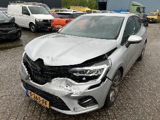 uszkodzony skutery Renault Clio 1.0 TCE Intens 2020/10