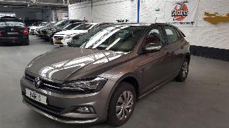 dommages camions /poids lourds Volkswagen Polo 1.0 TSI 5 DRS 95 PK NAV.... 2019/3