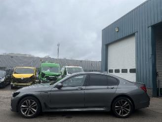dañado coche sin carnet BMW 7-serie 740 IPERFORMANCE HIGH EXECUTIVE BJ 2017 125000 KM 2017/9