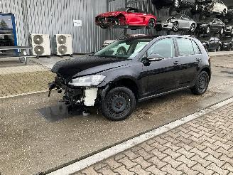 uszkodzony samochody ciężarowe Volkswagen Golf VII 1.6 TDI 2018/7