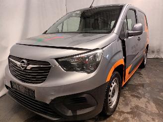 dañado caravana Opel Combo Combo Cargo Van 1.6 CDTI 100 (B16DT(DV6FD)) [73kW]  (06-2018/...) 2020/5