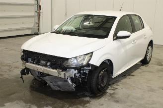 damaged passenger cars Peugeot 208  2020/12