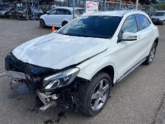uszkodzony skutery Mercedes GLA  2015/1