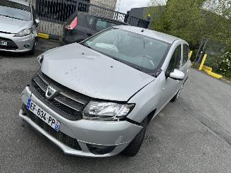 uszkodzony skutery Dacia Sandero  2016/9