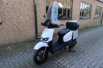 Schade scooter Overige  Scutum Silence S02 2-kWh 2019/1