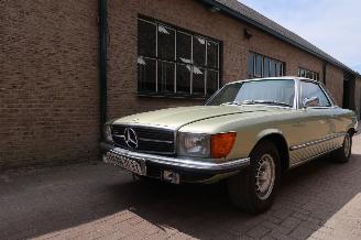 krockskadad bil auto Mercedes SLC 350 Coupe    ORGINEEL NEDERLANDSE WAGEN 1975/5