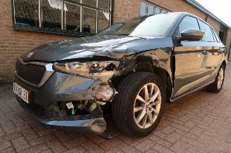 damaged passenger cars Skoda Scala 1.0 TSi Ambition Edition 2020/1
