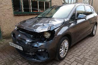 damaged passenger cars BMW 2-serie Active Tourer 225xe iPerformance edition 2020/2