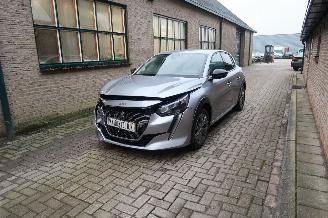 Unfallwagen Peugeot e-208 EV Allure Pack 50 KWh 2022/7