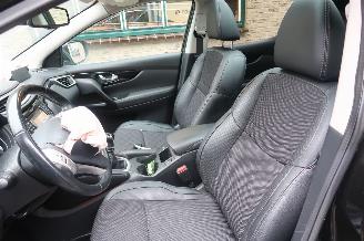 Nissan Qashqai 1.2 Premier Edition picture 13