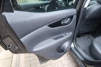 Nissan Qashqai 1.2 Premier Edition picture 14