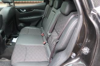 Nissan Qashqai 1.2 Premier Edition picture 15