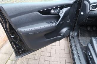 Nissan Qashqai 1.2 Premier Edition picture 11