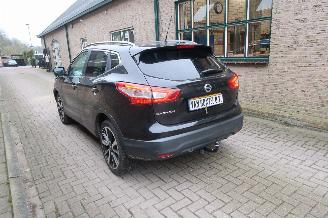 Nissan Qashqai 1.2 Premier Edition picture 4