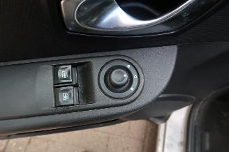 Renault Clio 1.5 dCi ECO Expression picture 18