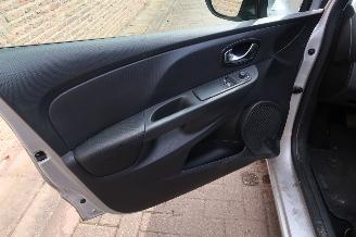 Renault Clio 1.5 dCi ECO Expression picture 13