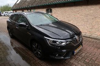Renault Mégane Renault Megane Estate 1.3 TCe Bose picture 3