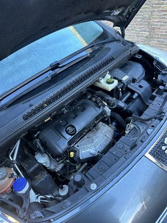 Peugeot 3008 1.6 VTi ST picture 21