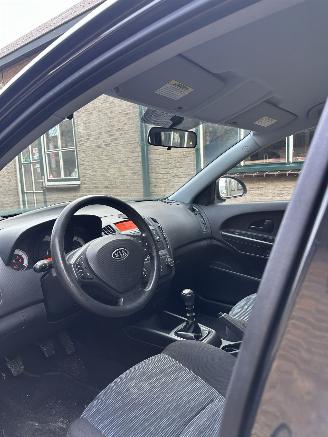 Kia Cee d Sporty Wagon 1.4 X-tra picture 7