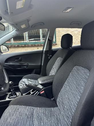 Kia Cee d Sporty Wagon 1.4 X-tra picture 8