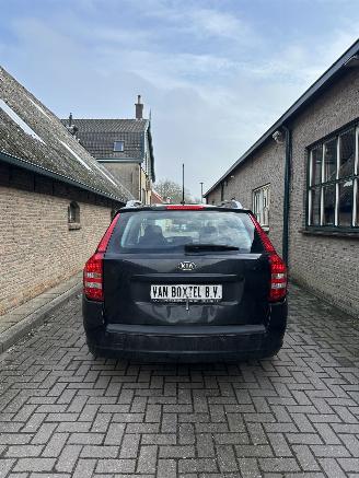 Kia Cee d Sporty Wagon 1.4 X-tra picture 4