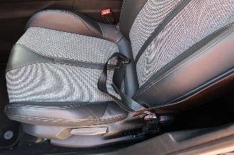 Peugeot 3008 Peugeot 3008 1.6 e-THP Allure picture 33