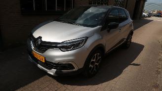 Damaged car Renault Captur Renault Captur 1.3 TCe Intens 2019/3