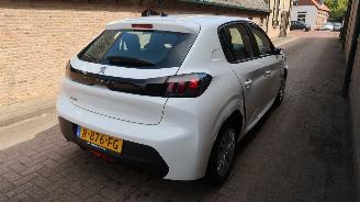 Peugeot 208 Peugeot 208 1.2 PureTech Active picture 6