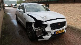 Jaguar F-Pace Jaguar F-PACE 2.0 Portfolio AWD 30t picture 3