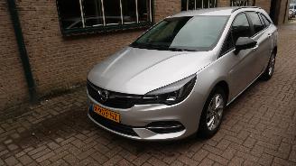 Vaurioauto  passenger cars Opel Astra Opel Astra Sports Tourer 1.2 Business Edition 2021/10