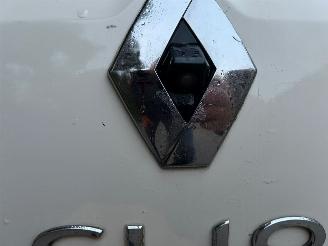 Renault Clio GERESERVEERD!!! 0.9 TCe Bose picture 16