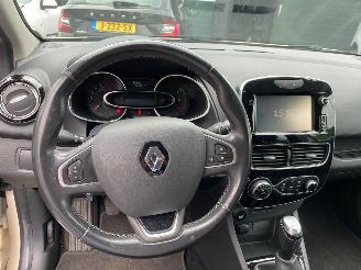 Renault Clio GERESERVEERD!!! 0.9 TCe Bose picture 28