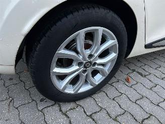 Renault Clio GERESERVEERD!!! 0.9 TCe Bose picture 11