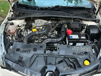 Renault Clio GERESERVEERD!!! 0.9 TCe Bose picture 23