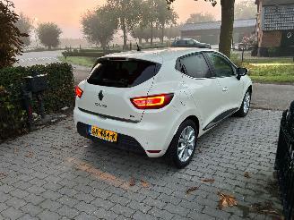 Renault Clio GERESERVEERD!!! 0.9 TCe Bose picture 6