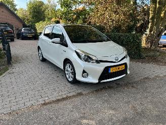 Toyota Yaris 1.5 Full Hybrid Dynamic picture 4