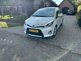 Toyota Yaris 1.5 Full Hybrid Dynamic picture 2