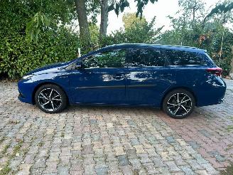 Toyota Auris Touring Sports 1.8 Hybrid Dynamic Ultimate picture 4