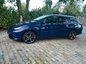 Toyota Auris Touring Sports 1.8 Hybrid Dynamic Ultimate picture 3