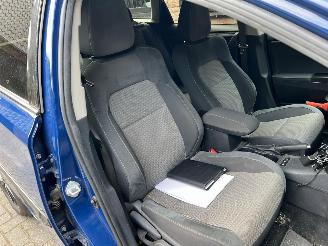 Toyota Auris Touring Sports 1.8 Hybrid Dynamic Ultimate picture 17