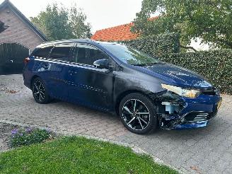 Toyota Auris Touring Sports 1.8 Hybrid Dynamic Ultimate picture 13