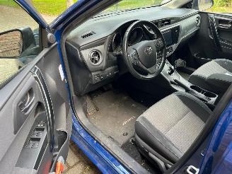 Toyota Auris Touring Sports 1.8 Hybrid Dynamic Ultimate picture 22