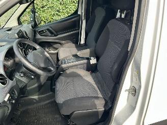 Peugeot Partner 120 1.6 BlueHDi 100 L1 Première picture 14