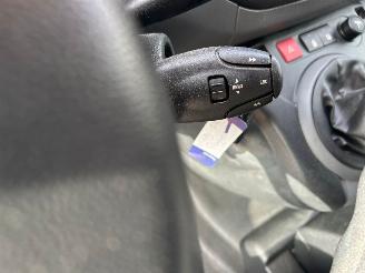 Peugeot Partner 120 1.6 BlueHDi 100 L1 Première picture 24