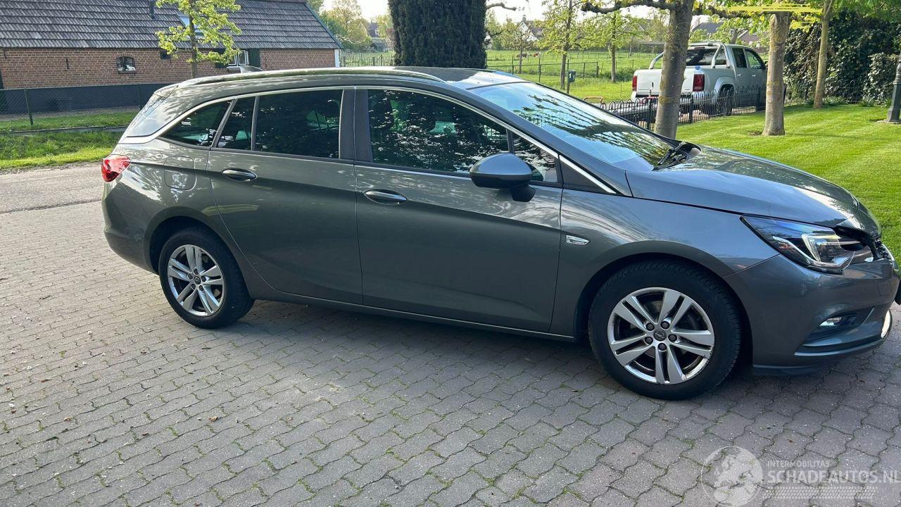 Opel Astra SPORTS TOURER 1.4 Online Edition