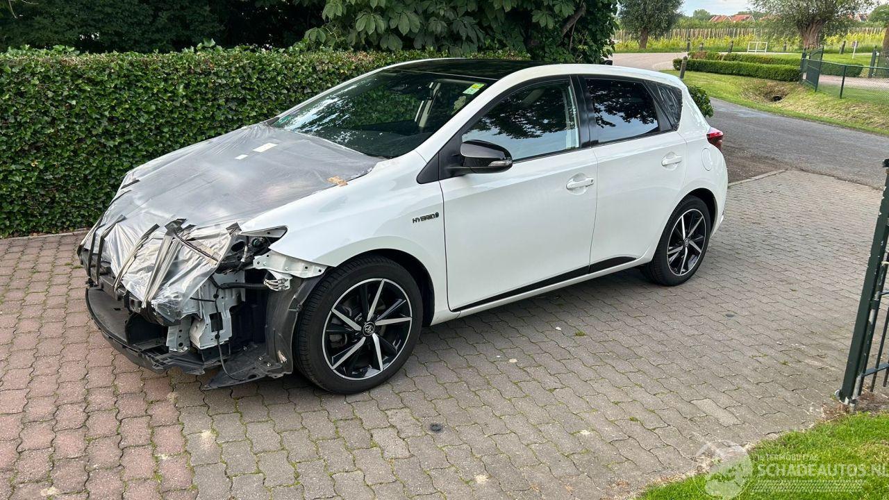 Toyota Auris 1.8 Hybrid Dynamic Ultimate